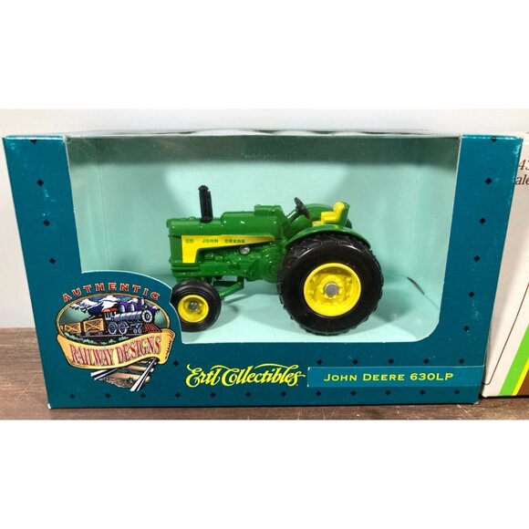 Ertl John Deere 630LP Tractor & Flare Box Wagon Diecast 1/43 Lot Railway Design - Picture 2 of 8